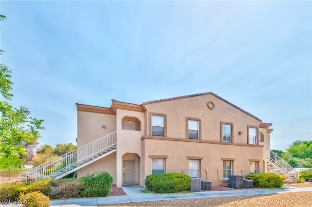 MLS: 2701193 Condo For Sale