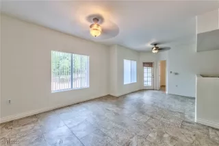 Photo #3: 2701193 Listing