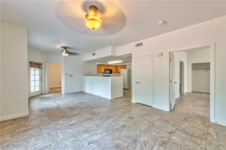 Photo #4: 2701193 Listing