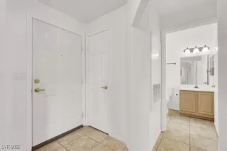 Photo #3: 2701208 Listing