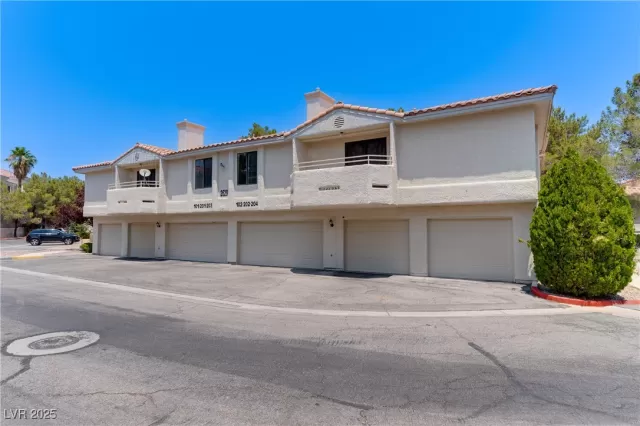 MLS: 2701217 Condo For Sale