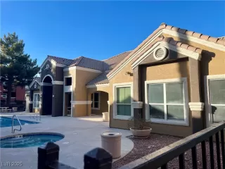 Photo #1: 2701251 Listing 