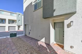 Photo #2: 2701268 Listing 