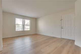 Photo #3: 2701275 Listing 