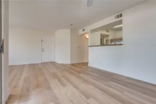 Photo #5: 2701275 Listing 