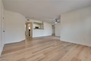 Photo #6: 2701275 Listing 