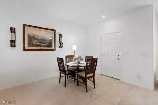 Photo #6: 2701278 Listing