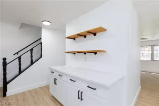 Photo #2: 2701283 Listing