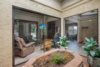 Photo #4: 2701326 Listing