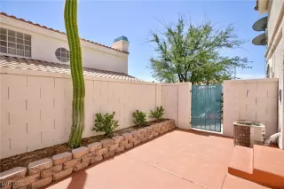 Photo #5: 2701331 Listing 