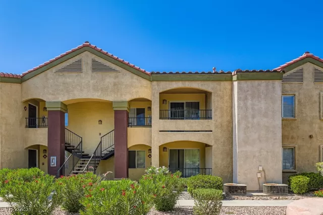 MLS: 2701334 Condo For Sale