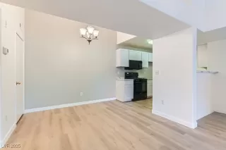 Photo #2: 2701334 Listing 