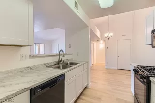 Photo #4: 2701334 Listing 