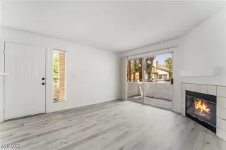 Photo #4: 2701343 Listing 