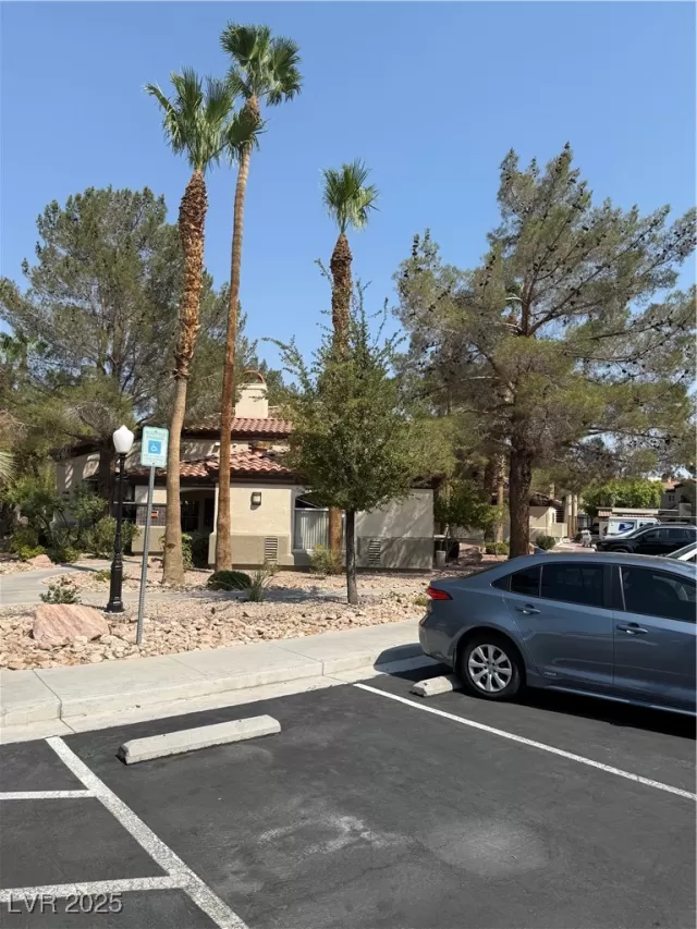 MLS: 2701345 Condo For Sale