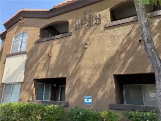 Photo #2: 2701345 Listing 