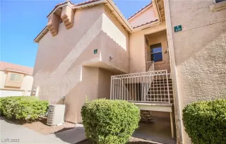 Photo #3: 2701351 Listing 