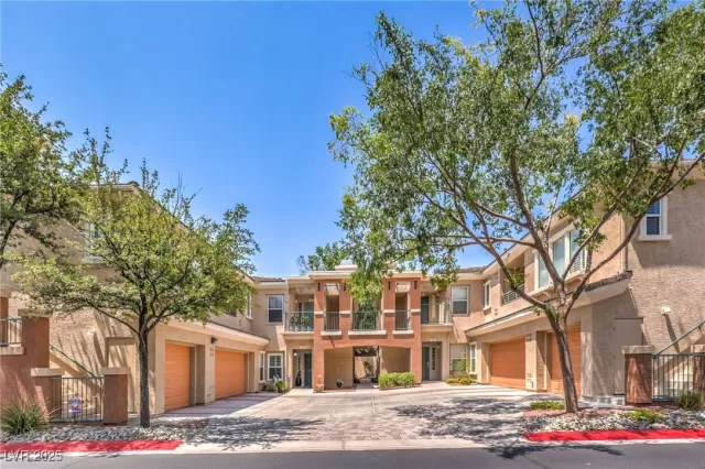 MLS: 2701381 Condo For Sale