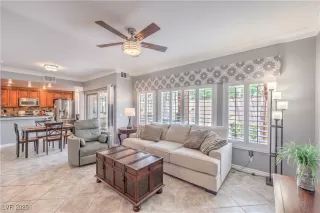 Photo #5: 2701381 Listing 