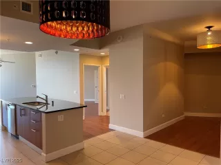 Photo #1: 2701399 Listing 