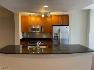 Photo #5: 2701399 Listing 