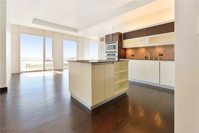 MLS: 2701401 Condo For Sale