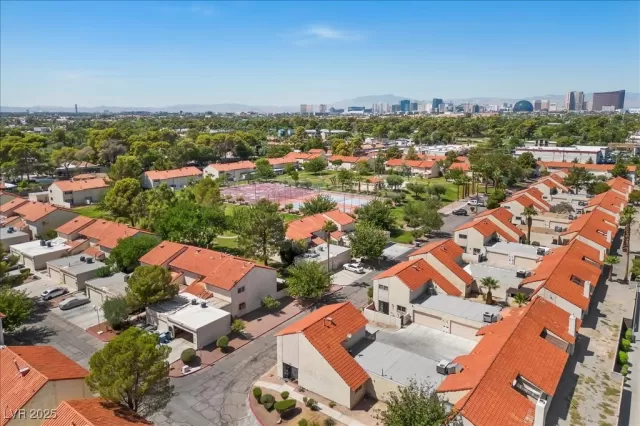 MLS: 2701404 Condo For Sale