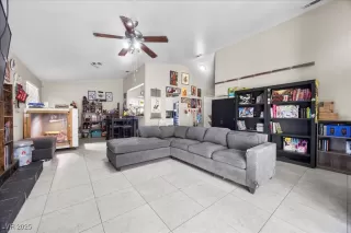 Photo #6: 2701404 Listing