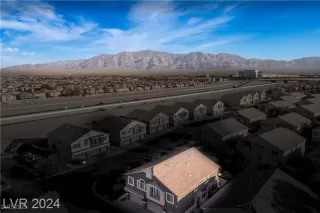 Photo #2: 2701415 Listing 