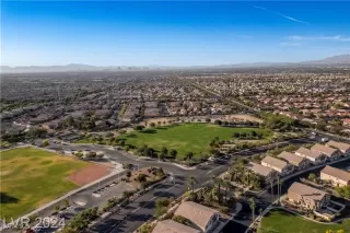 Photo #3: 2701415 Listing 