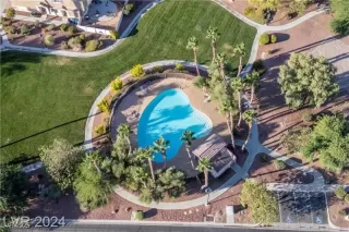 Photo #4: 2701415 Listing 