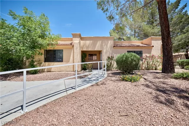 MLS: 2701424 Condo For Sale