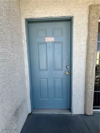 Photo #1: 2701427 Listing 