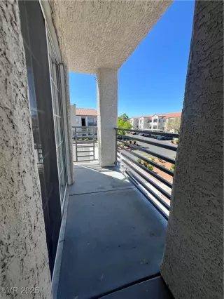 Photo #2: 2701427 Listing 