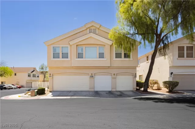 MLS: 2701433 Condo For Sale