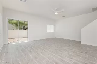 Photo #3: 2701433 Listing