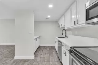 Photo #6: 2701461 Listing