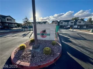 Photo #1: 2701479 Listing 