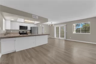 Photo #3: 2701504 Listing 