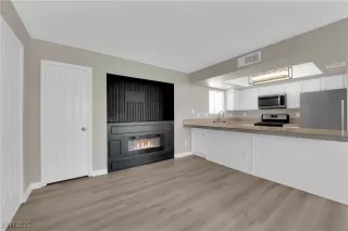 Photo #6: 2701504 Listing 