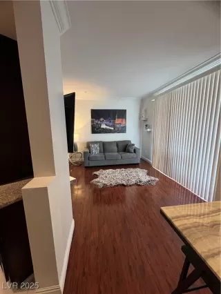 Photo #4: 2701514 Listing 