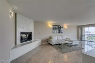 Photo #3: 2701515 Listing