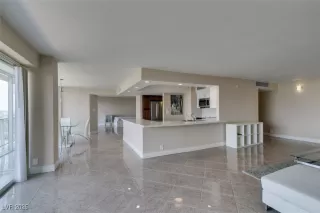 Photo #5: 2701515 Listing