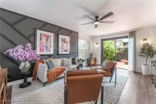 Photo #1: 2701523 Listing 