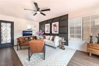 Photo #4: 2701523 Listing 