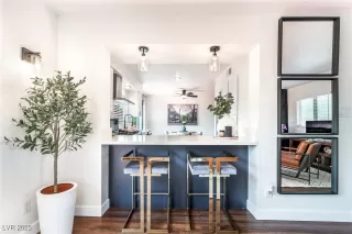 Photo #6: 2701523 Listing 