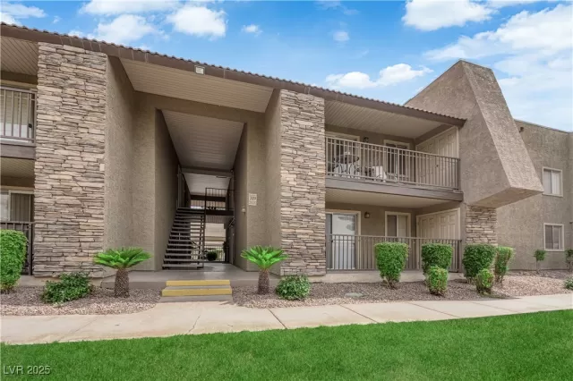 MLS: 2701531 Condo For Sale