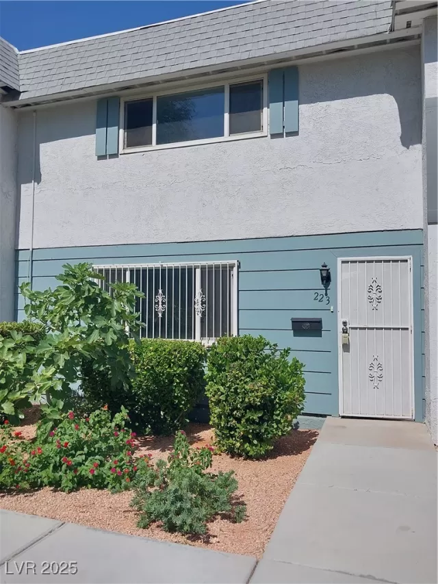 MLS: 2701539 Condo For Sale