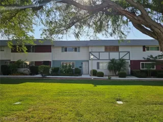 Photo #1: 2701539 Listing 