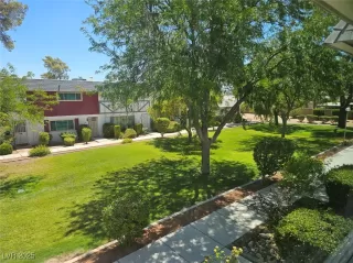 Photo #2: 2701539 Listing 